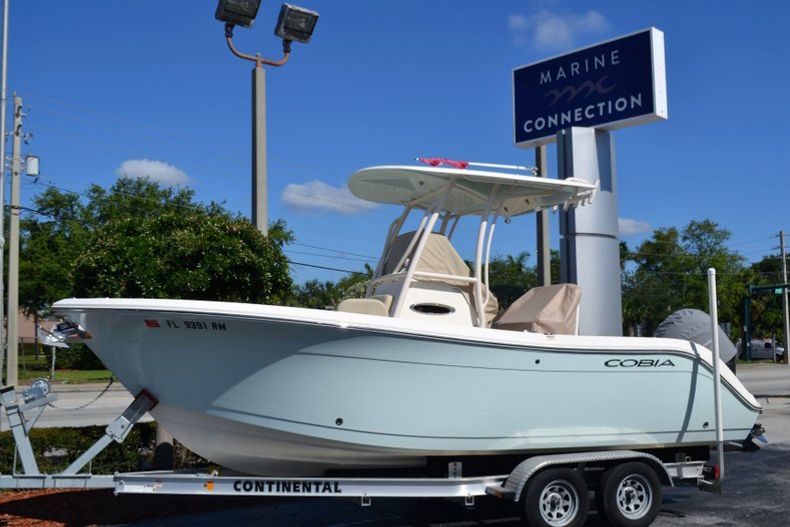 Thumbnail 9 for Used 2018 Cobia 220 Center Console boat for sale in Vero Beach, FL