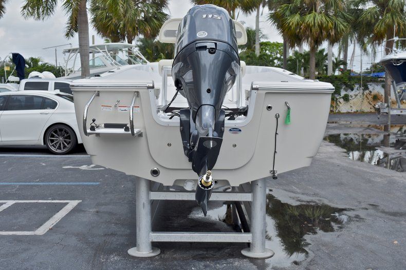 Thumbnail 6 for New 2018 Sportsman 19 Island Reef boat for sale in Miami, FL