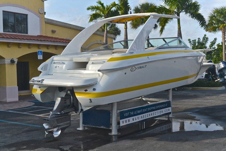 Thumbnail 7 for Used 2002 Cobalt 262 Bowrider boat for sale in West Palm Beach, FL