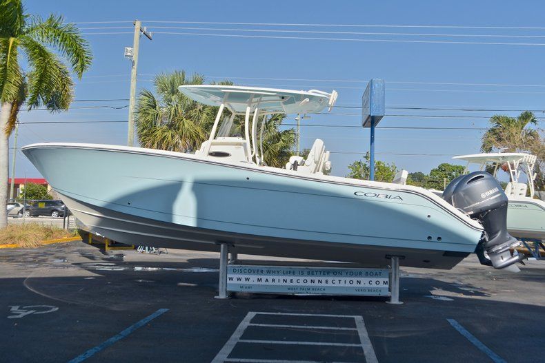 Thumbnail 4 for New 2017 Cobia 277 Center Console boat for sale in West Palm Beach, FL