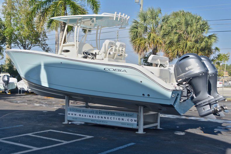 Thumbnail 5 for New 2017 Cobia 277 Center Console boat for sale in West Palm Beach, FL