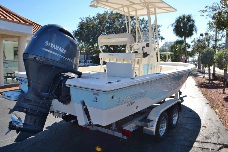 Thumbnail 5 for New 2017 Pathfinder 2200 TRS Bay Boat boat for sale in Vero Beach, FL