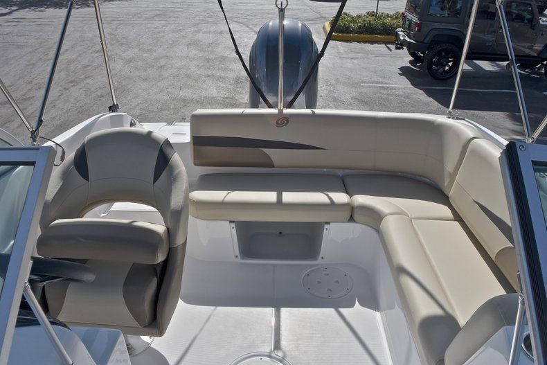 Thumbnail 13 for New 2018 Hurricane SunDeck SD 187 OB boat for sale in West Palm Beach, FL