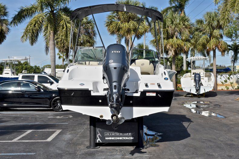Thumbnail 6 for New 2018 Hurricane SunDeck SD 187 OB boat for sale in West Palm Beach, FL