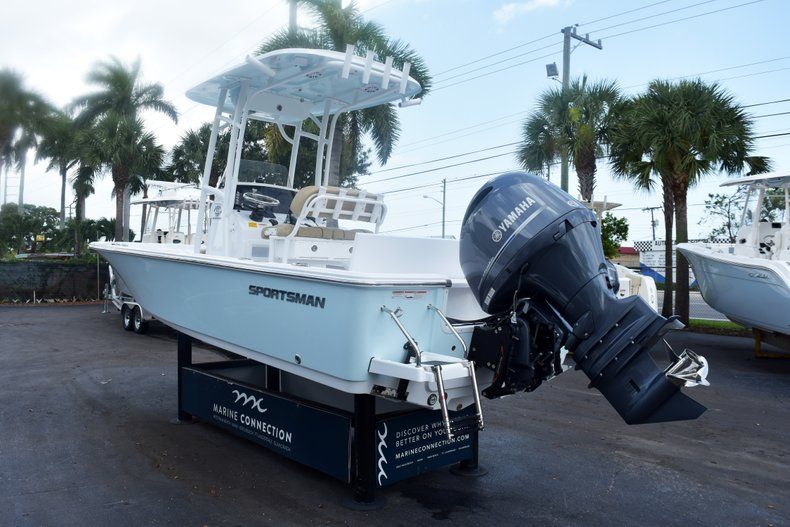 Thumbnail 4 for New 2019 Sportsman Masters 227 Bay Boat boat for sale in West Palm Beach, FL