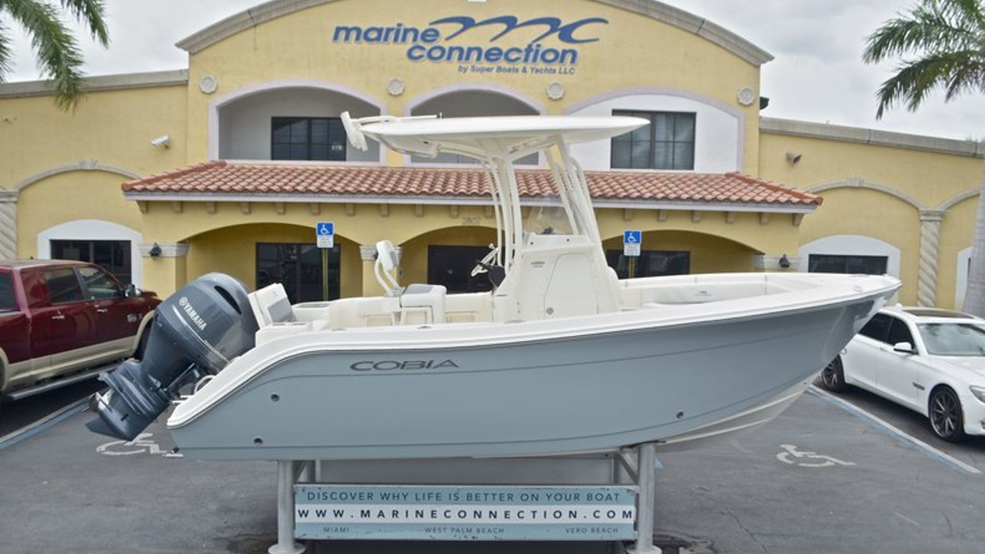 New 2017 Cobia 201 Center Console #T034 image 1