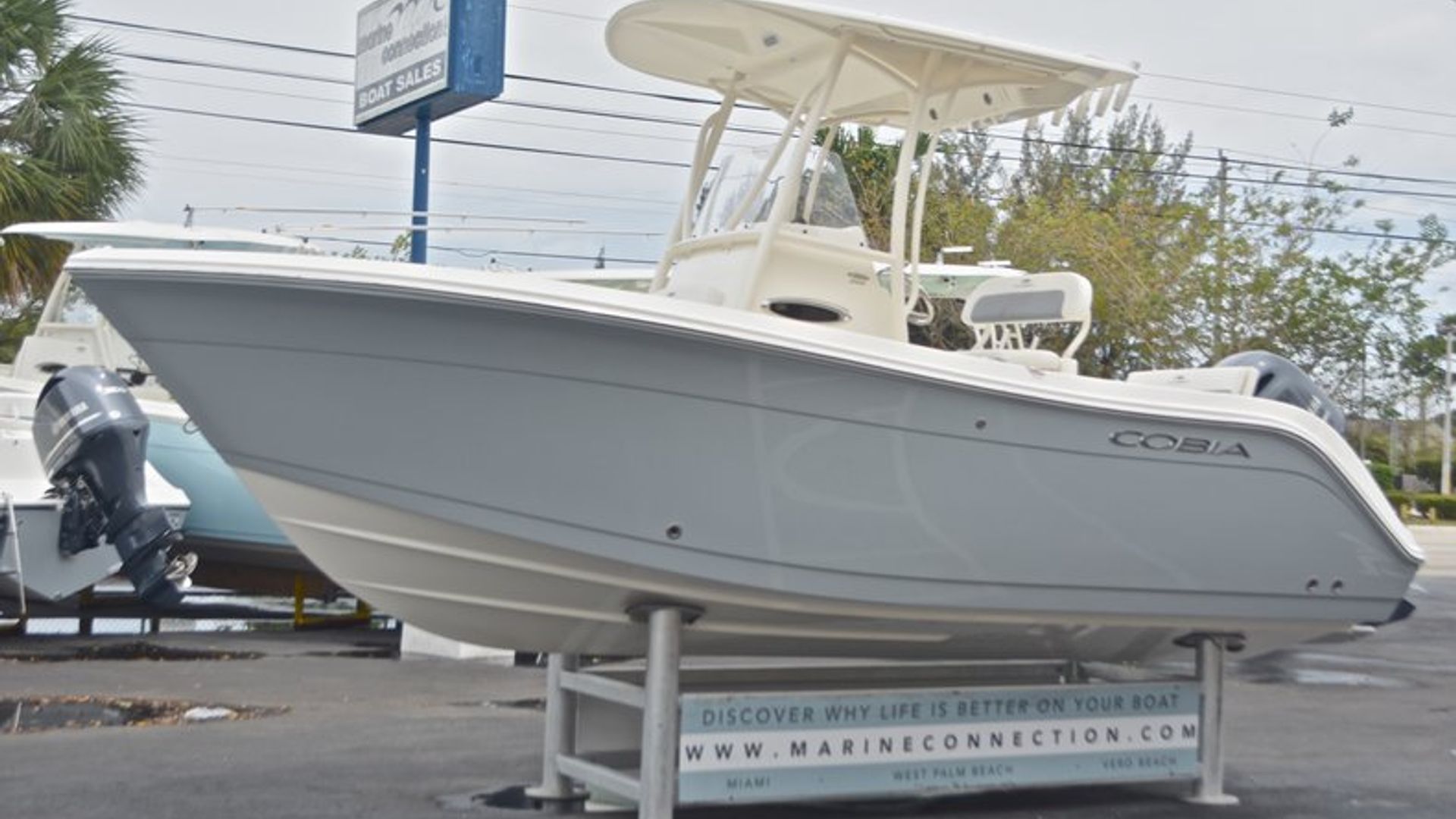 New 2017 Cobia 201 Center Console #T034 image 6