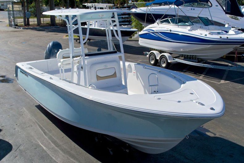 Thumbnail 1 for New 2014 Sportsman Heritage 231 Center Console boat for sale in West Palm Beach, FL