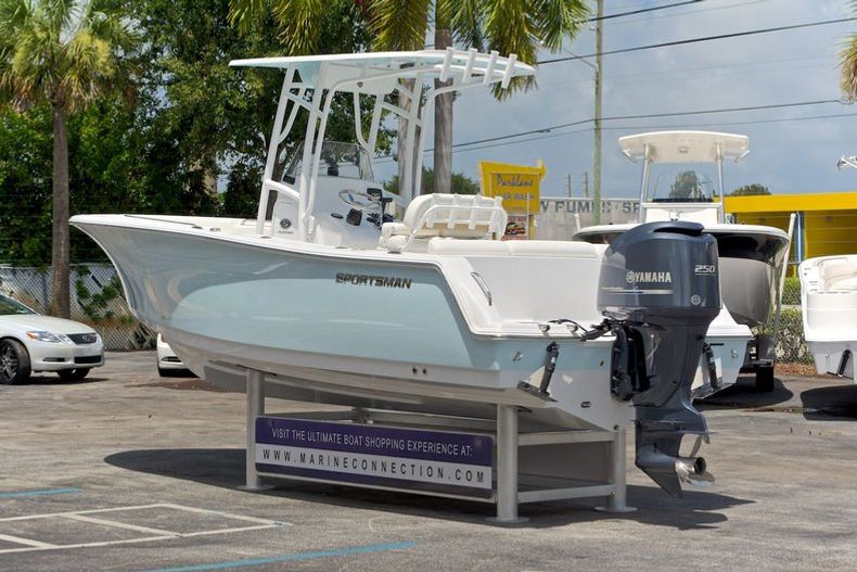 Thumbnail 5 for New 2014 Sportsman Heritage 231 Center Console boat for sale in West Palm Beach, FL
