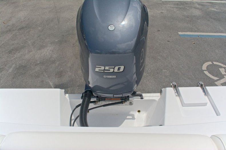 Thumbnail 26 for New 2014 Sportsman Heritage 231 Center Console boat for sale in West Palm Beach, FL