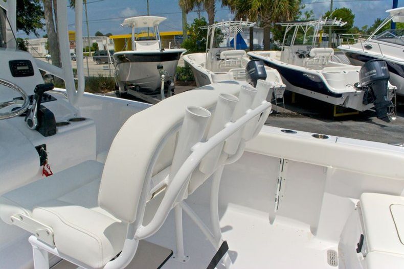 Thumbnail 33 for New 2014 Sportsman Heritage 231 Center Console boat for sale in West Palm Beach, FL