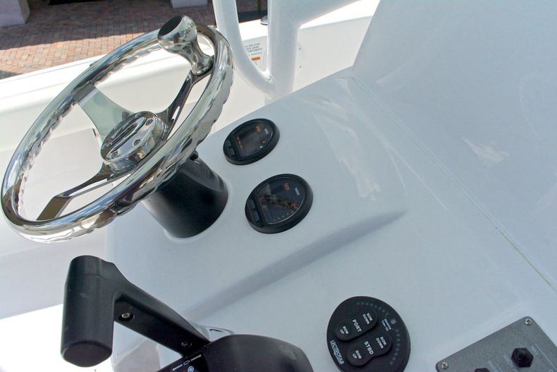 Thumbnail 45 for New 2014 Sportsman Heritage 231 Center Console boat for sale in West Palm Beach, FL