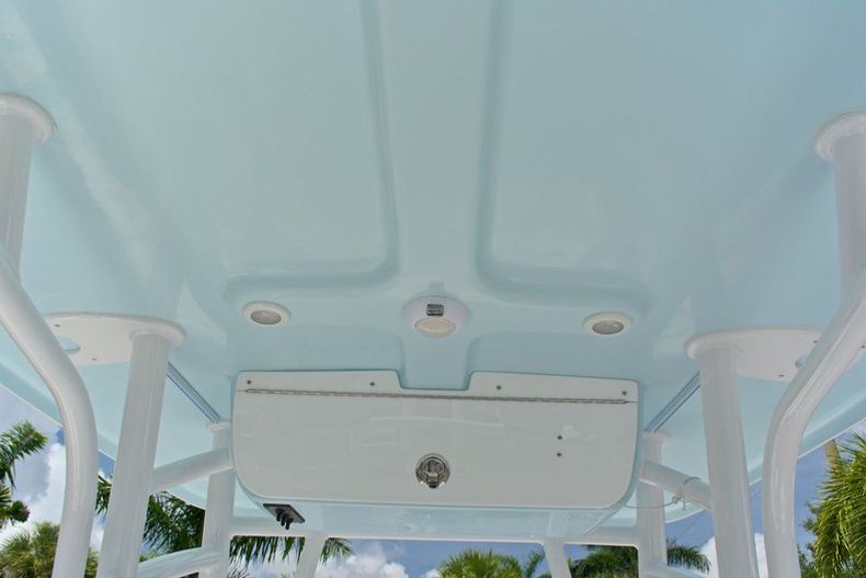 Thumbnail 49 for New 2014 Sportsman Heritage 231 Center Console boat for sale in West Palm Beach, FL