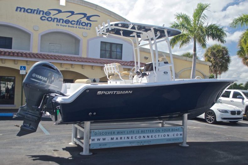 Thumbnail 10 for New 2017 Sportsman Open 212 Center Console boat for sale in West Palm Beach, FL