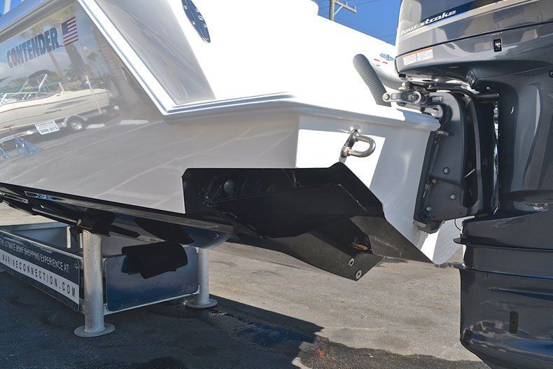 Thumbnail 19 for New 2013 Contender 32 ST Step Hull boat for sale in West Palm Beach, FL
