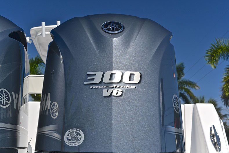 Thumbnail 23 for New 2013 Contender 32 ST Step Hull boat for sale in West Palm Beach, FL