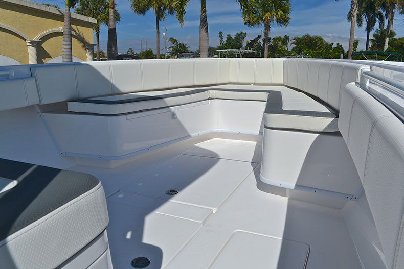 Thumbnail 104 for New 2013 Contender 32 ST Step Hull boat for sale in West Palm Beach, FL