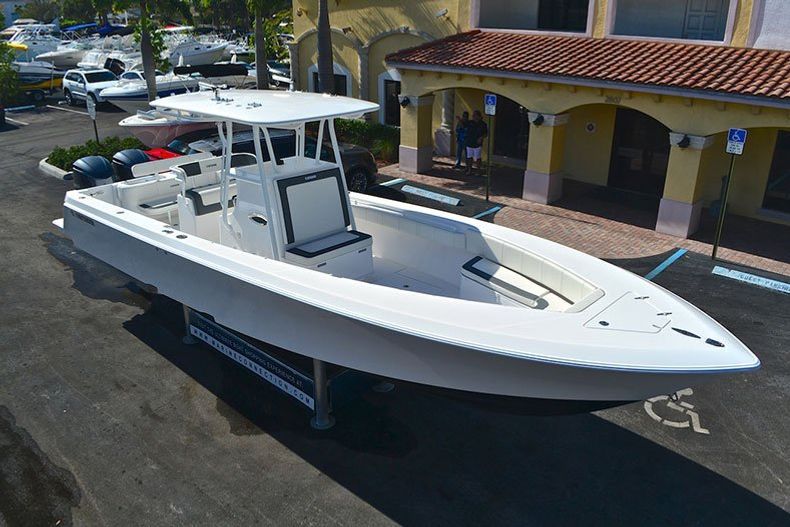 Thumbnail 111 for New 2013 Contender 32 ST Step Hull boat for sale in West Palm Beach, FL
