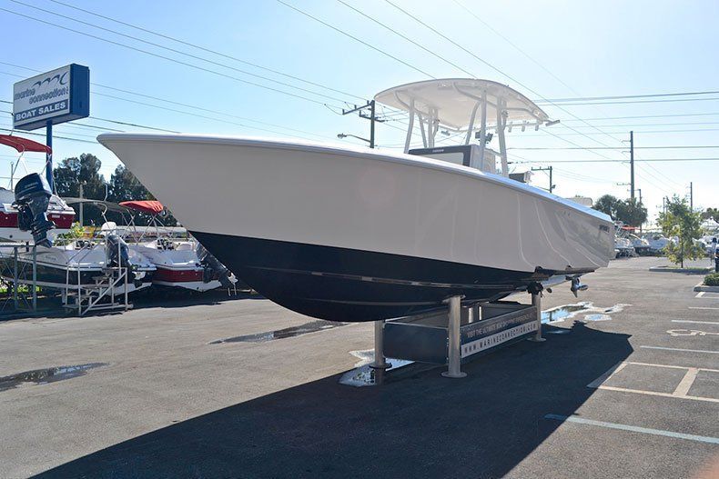Thumbnail 3 for New 2013 Contender 32 ST Step Hull boat for sale in West Palm Beach, FL