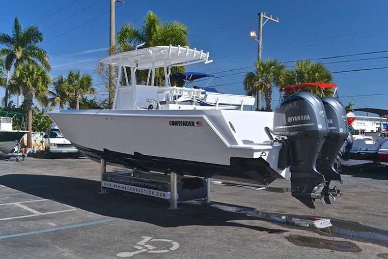 Thumbnail 5 for New 2013 Contender 32 ST Step Hull boat for sale in West Palm Beach, FL