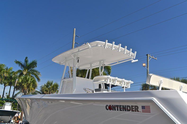 Thumbnail 10 for New 2013 Contender 32 ST Step Hull boat for sale in West Palm Beach, FL