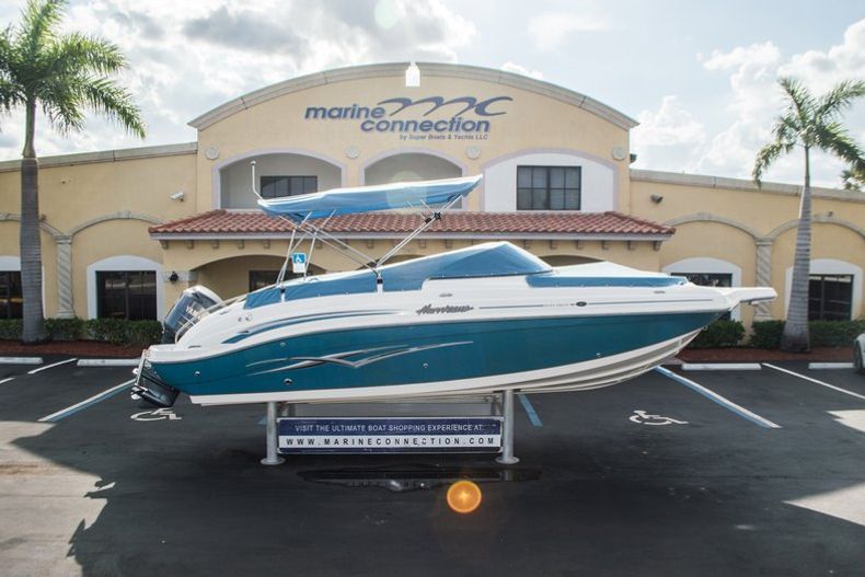 Thumbnail 9 for Used 2007 Hurricane Sundeck 257 DC boat for sale in West Palm Beach, FL