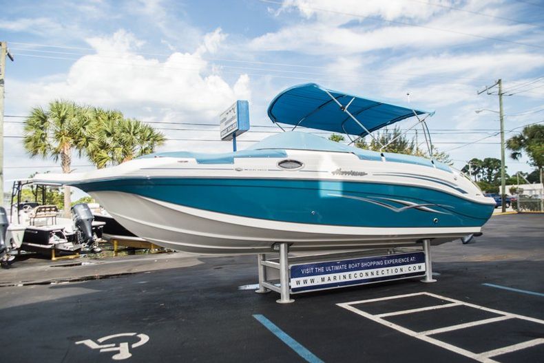 Thumbnail 11 for Used 2007 Hurricane Sundeck 257 DC boat for sale in West Palm Beach, FL