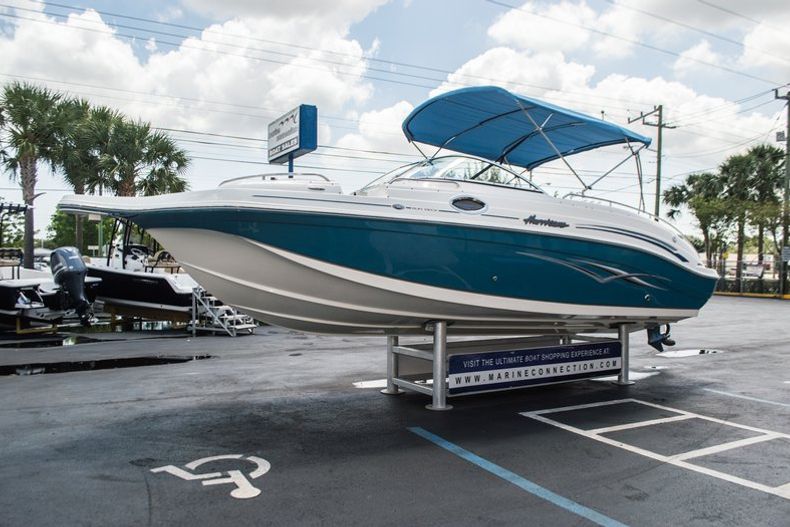 Thumbnail 4 for Used 2007 Hurricane Sundeck 257 DC boat for sale in West Palm Beach, FL