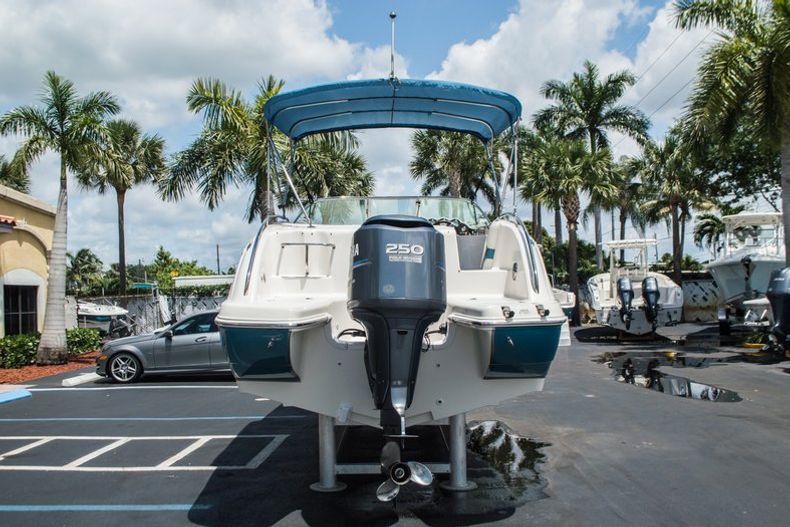 Thumbnail 7 for Used 2007 Hurricane Sundeck 257 DC boat for sale in West Palm Beach, FL