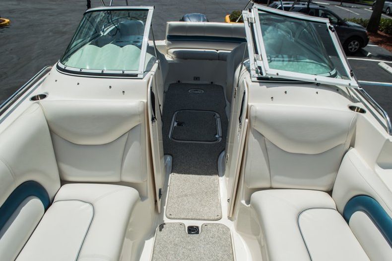 Thumbnail 13 for Used 2007 Hurricane Sundeck 257 DC boat for sale in West Palm Beach, FL