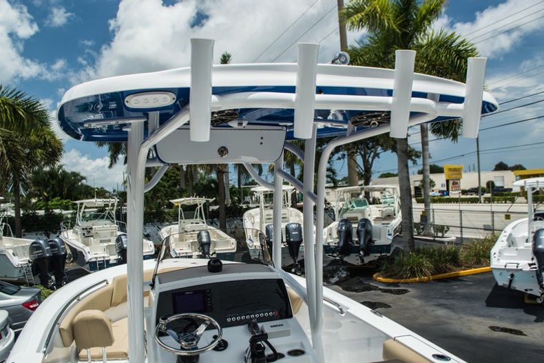 Thumbnail 9 for New 2016 Sportsman Heritage 231 Center Console boat for sale in West Palm Beach, FL