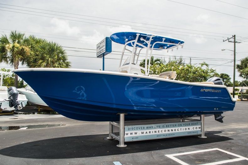 Thumbnail 3 for New 2016 Sportsman Heritage 231 Center Console boat for sale in West Palm Beach, FL