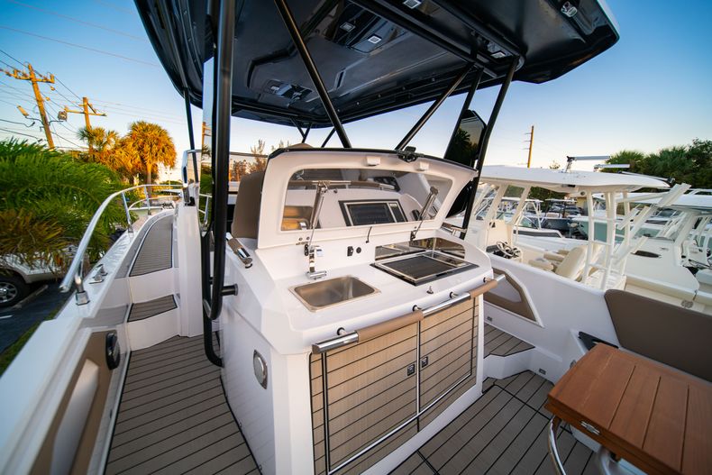 Thumbnail 13 for New 2019 Ranieri Next 370 SH boat for sale in West Palm Beach, FL