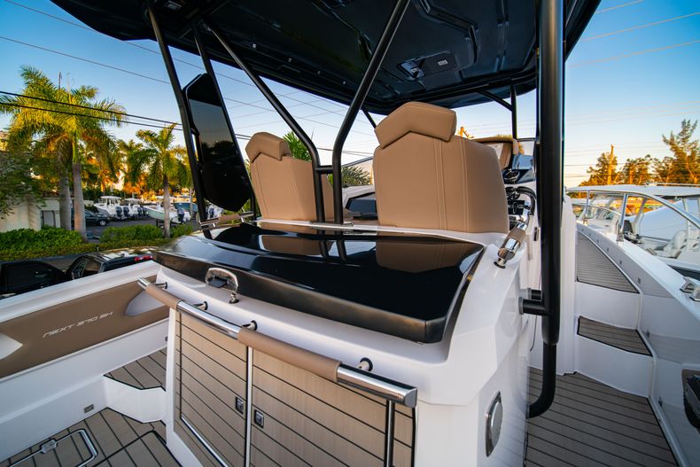 Thumbnail 14 for New 2019 Ranieri Next 370 SH boat for sale in West Palm Beach, FL