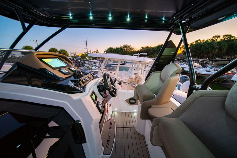 Thumbnail 19 for New 2019 Ranieri Next 370 SH boat for sale in West Palm Beach, FL