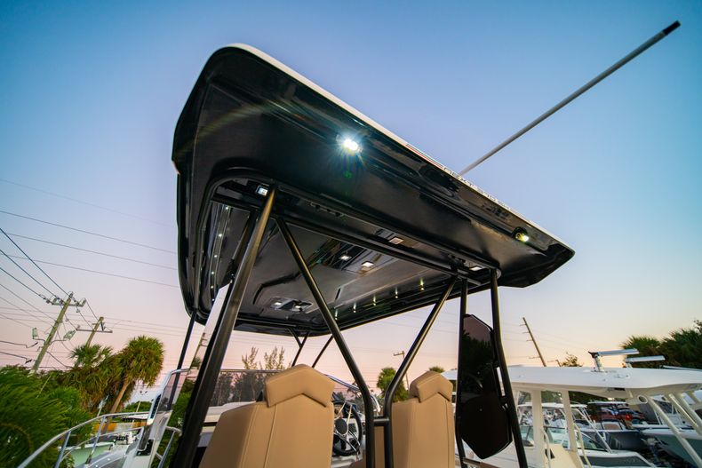 Thumbnail 6 for New 2019 Ranieri Next 370 SH boat for sale in West Palm Beach, FL