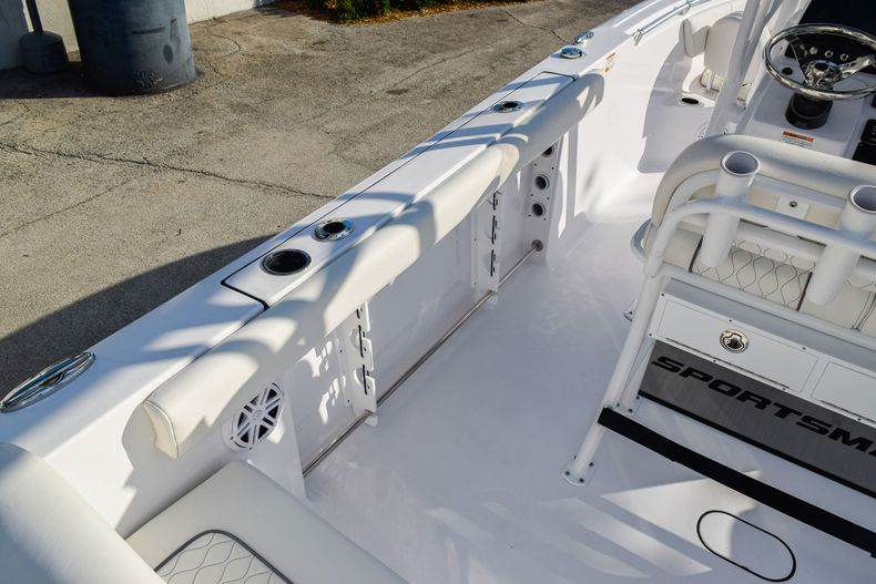 Thumbnail 24 for New 2020 Sportsman Heritage 231 Center Console boat for sale in West Palm Beach, FL