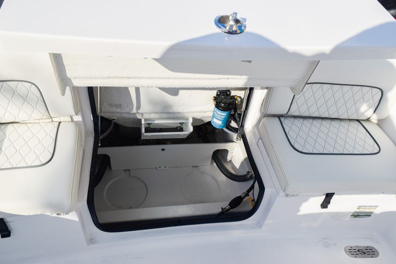 Thumbnail 18 for New 2020 Sportsman Heritage 231 Center Console boat for sale in West Palm Beach, FL