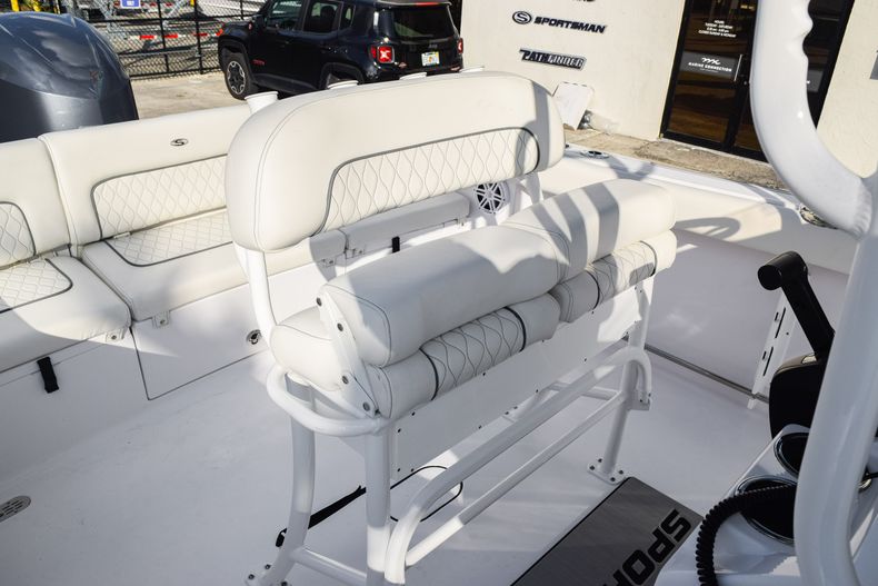 Thumbnail 36 for New 2020 Sportsman Heritage 231 Center Console boat for sale in West Palm Beach, FL