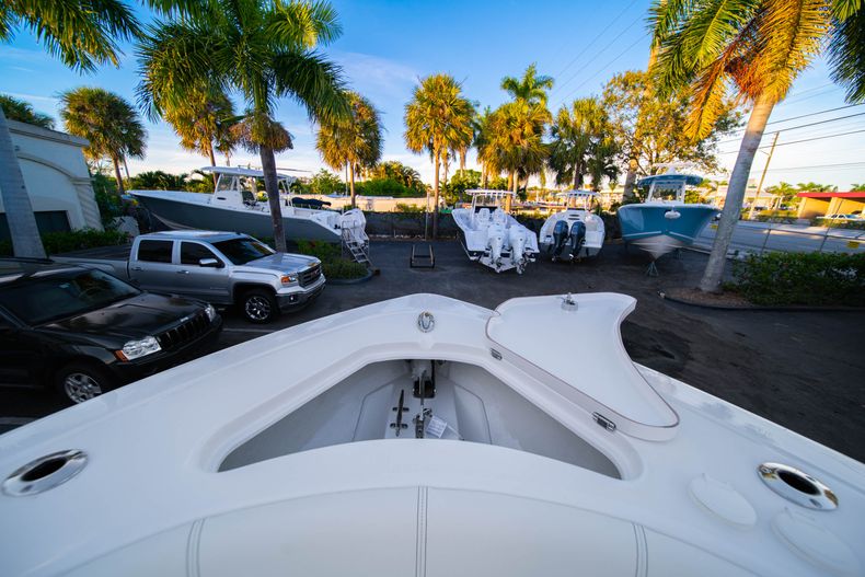 Thumbnail 47 for New 2020 Sportsman Open 252 Center Console boat for sale in West Palm Beach, FL