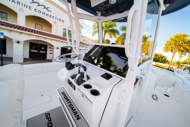 Thumbnail 30 for New 2020 Sportsman Open 252 Center Console boat for sale in West Palm Beach, FL
