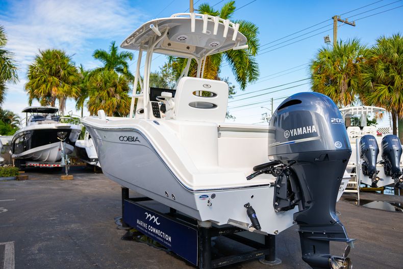 Thumbnail 5 for New 2020 Cobia 220 CC Center Console boat for sale in West Palm Beach, FL