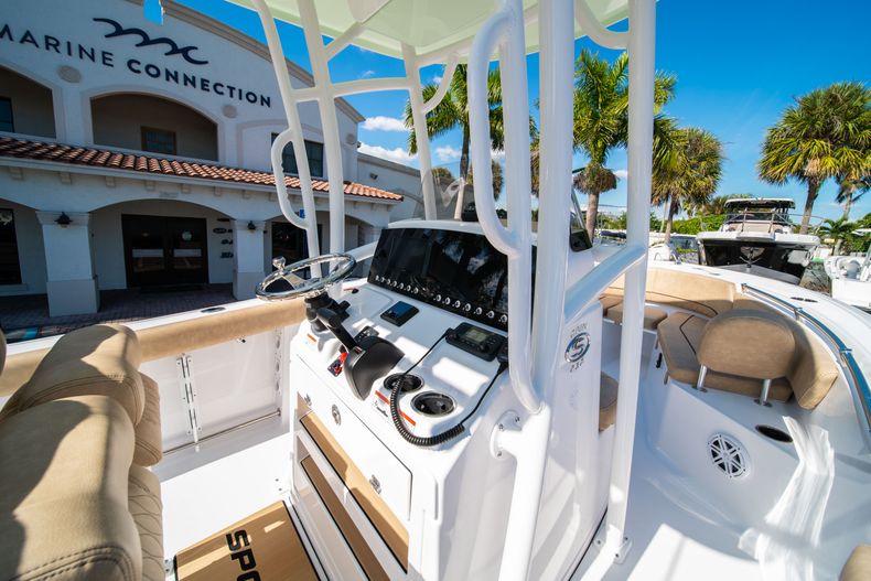 Thumbnail 21 for New 2020 Sportsman Open 232 Center Console boat for sale in Vero Beach, FL