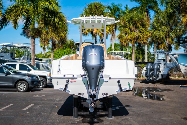 Thumbnail 6 for New 2020 Sportsman Open 232 Center Console boat for sale in Vero Beach, FL
