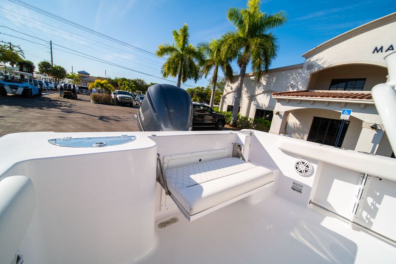 Thumbnail 10 for New 2020 Sportsman Open 232 Center Console boat for sale in West Palm Beach, FL