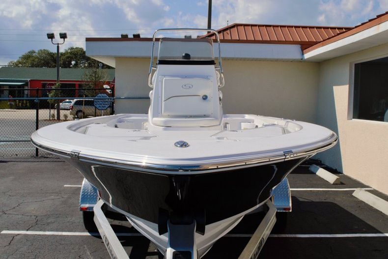 Thumbnail 3 for New 2014 Sportsman Masters 207 Bay Boat boat for sale in Vero Beach, FL