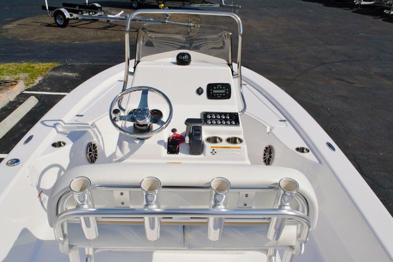Thumbnail 13 for New 2014 Sportsman Masters 207 Bay Boat boat for sale in Vero Beach, FL
