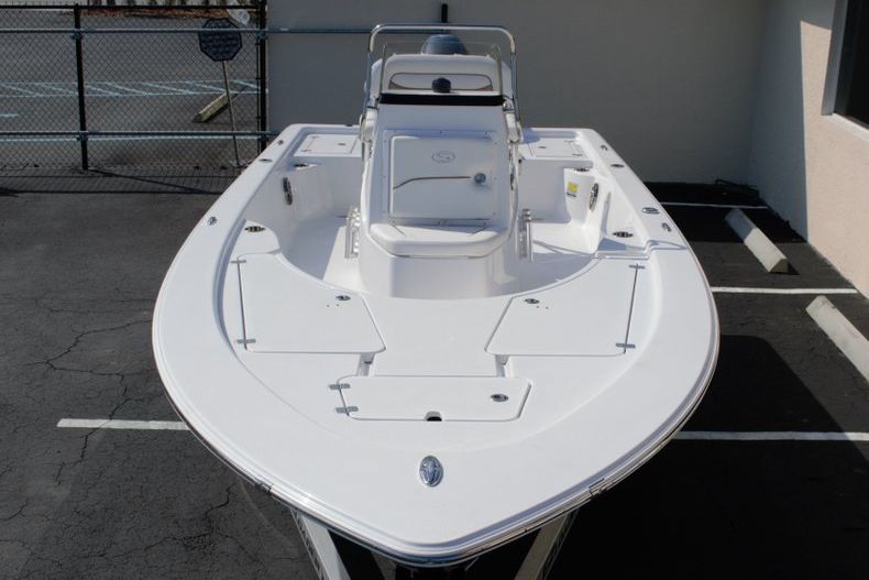Thumbnail 2 for New 2014 Sportsman Masters 207 Bay Boat boat for sale in Vero Beach, FL
