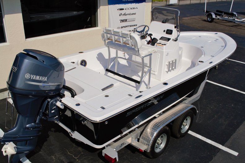 Thumbnail 10 for New 2014 Sportsman Masters 207 Bay Boat boat for sale in Vero Beach, FL