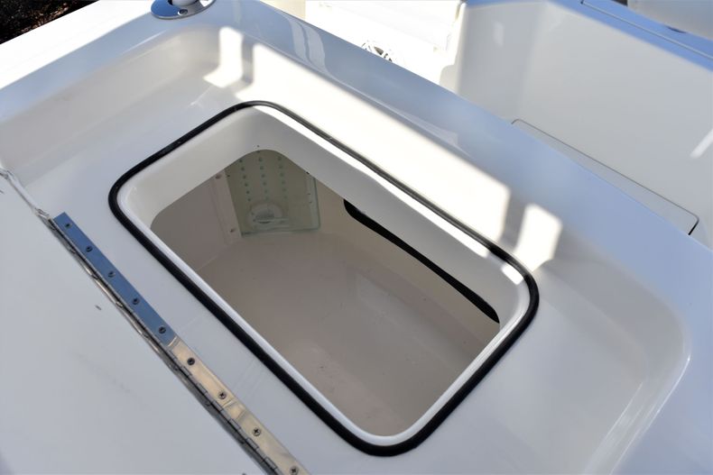 Thumbnail 18 for New 2020 Pathfinder 2500 Hybrid Bay Boat boat for sale in Vero Beach, FL